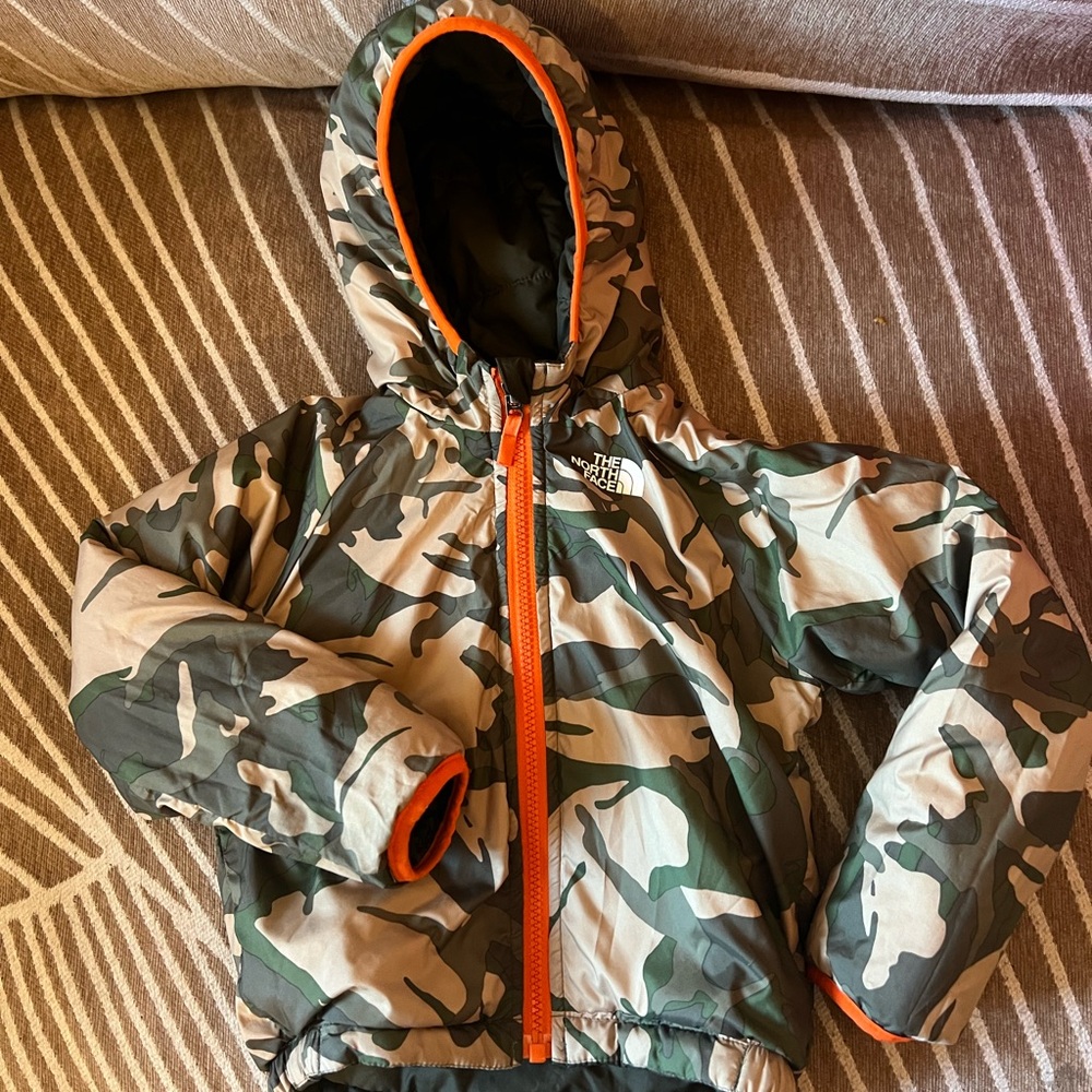 Reversible Camo/Army green North Face Puffer 18-24